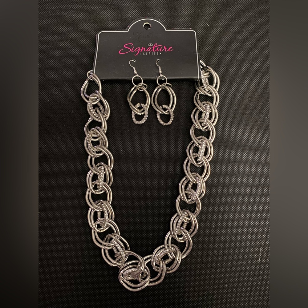 ❣️Silver chain link “The Michelle” Zi collection necklace❣️*